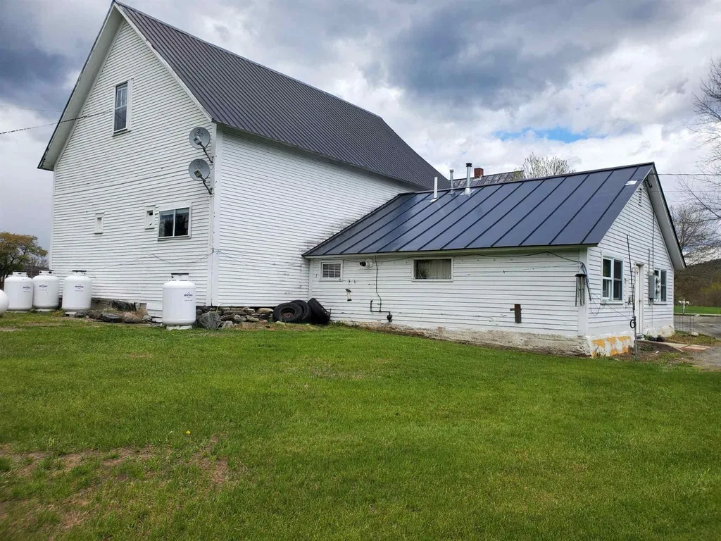 1112 Lower Plain Road Bradford VT 05033