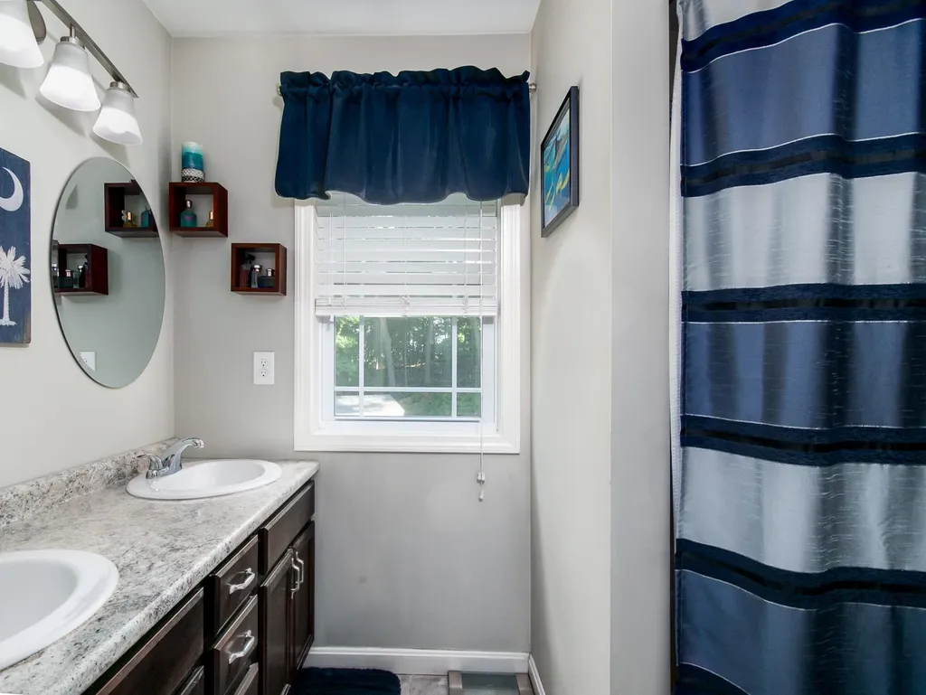 53 Gillis Street Nashua NH 03060