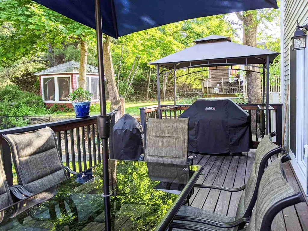 53 Gillis Street Nashua NH 03060