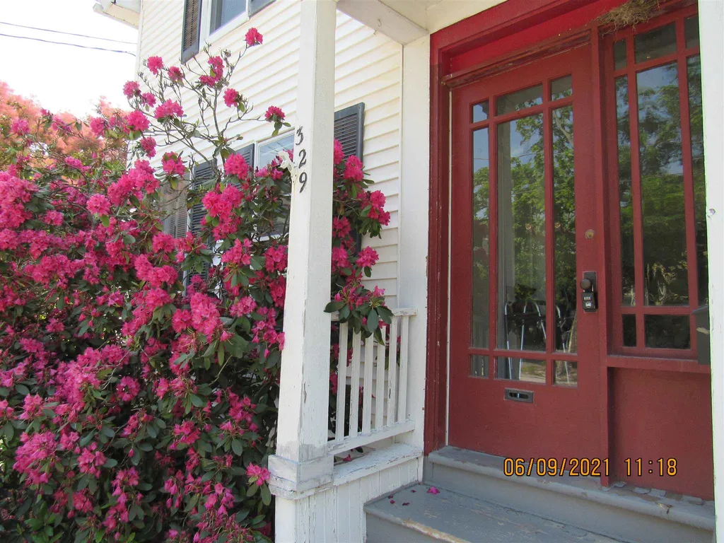 329 Harrison Street Manchester NH 03104