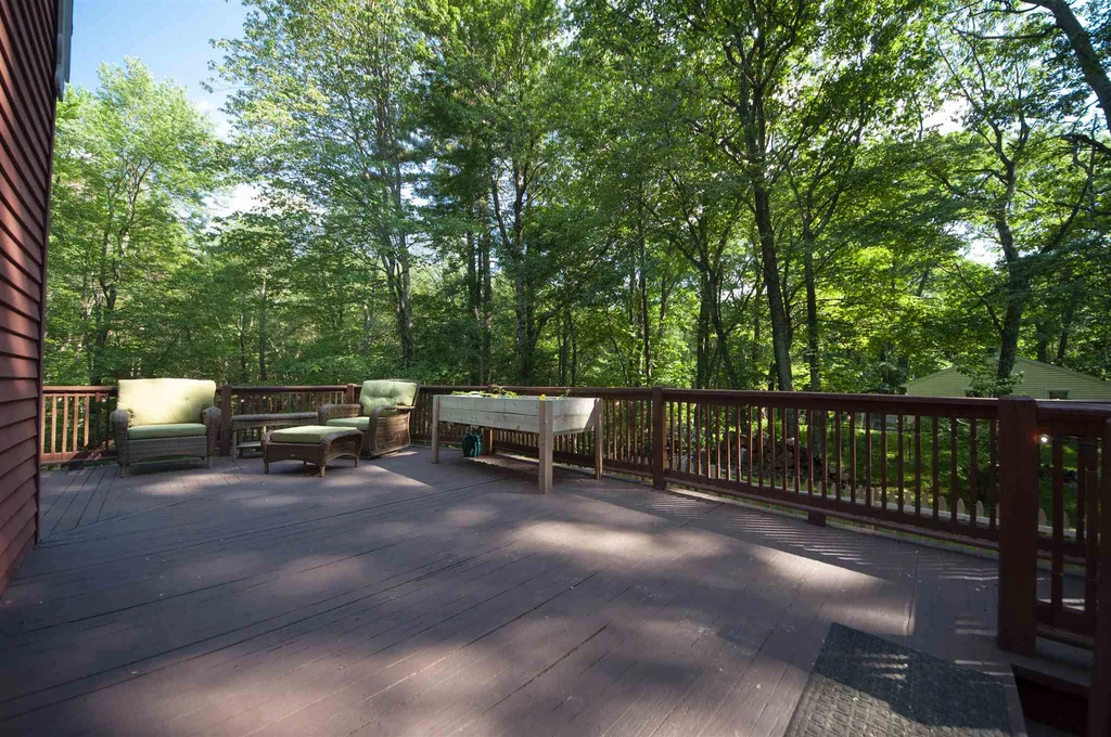 178 Fordway Extension Derry NH 03038