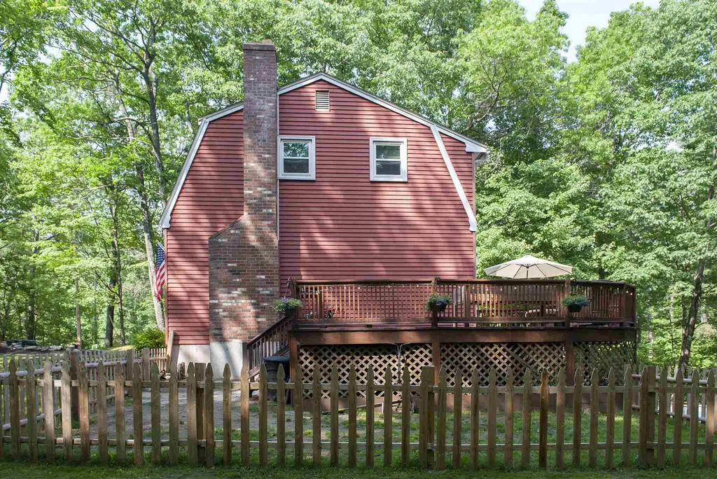 178 Fordway Extension Derry NH 03038