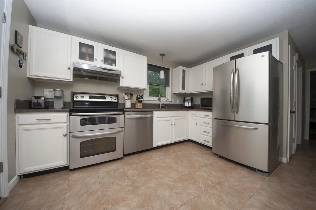 178 Fordway Extension Derry NH 03038