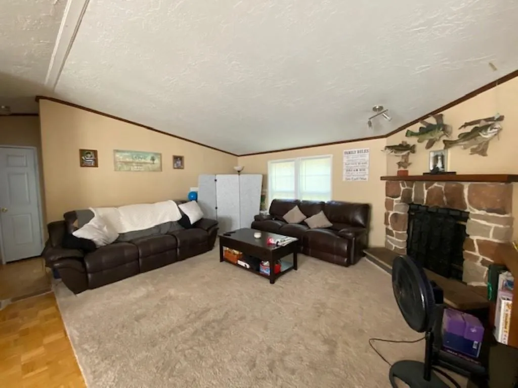 117 Pondview Road Swanzey NH 03446