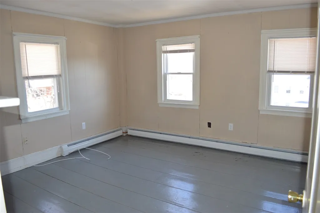 18 Broad Street Somersworth NH 03878