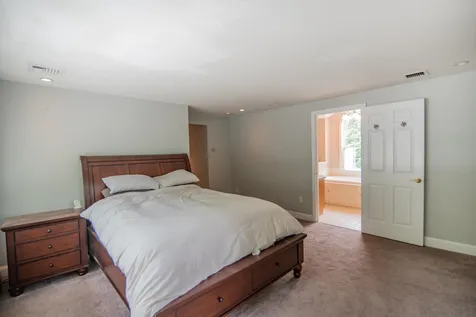 74 Kilrea Road Derry NH 03038