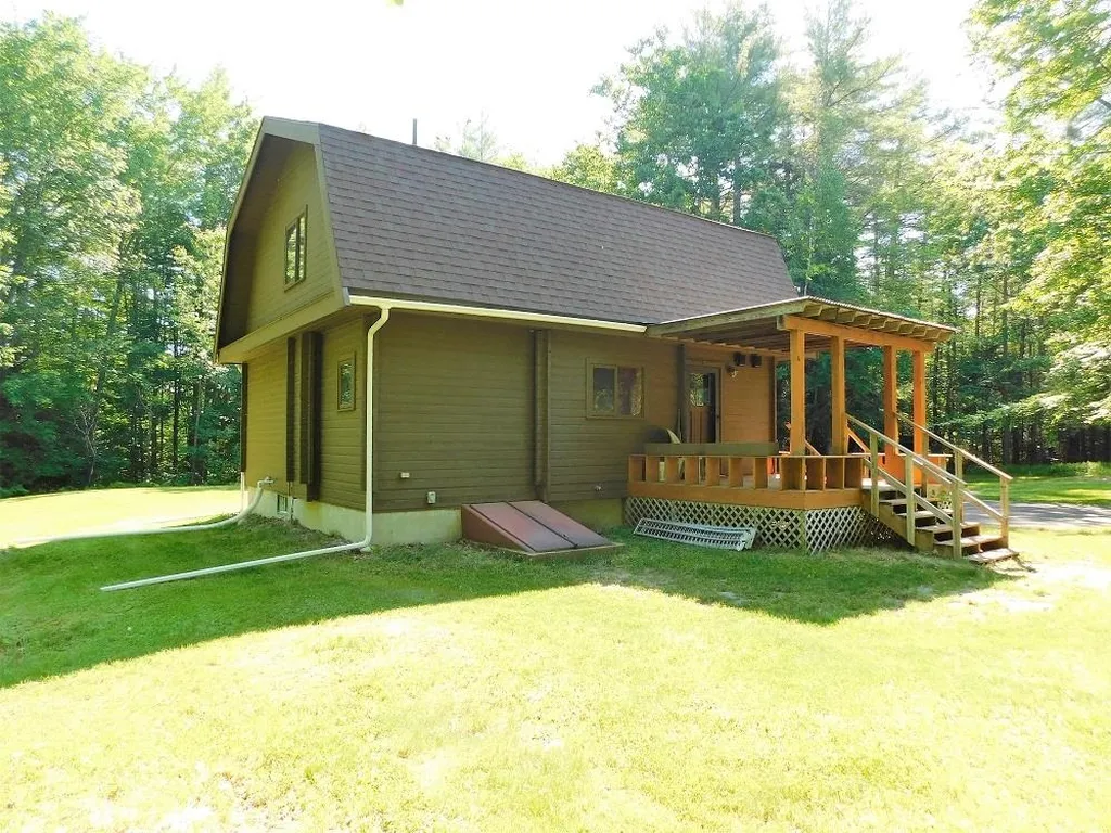 222 Governors Road Farmington NH 03835