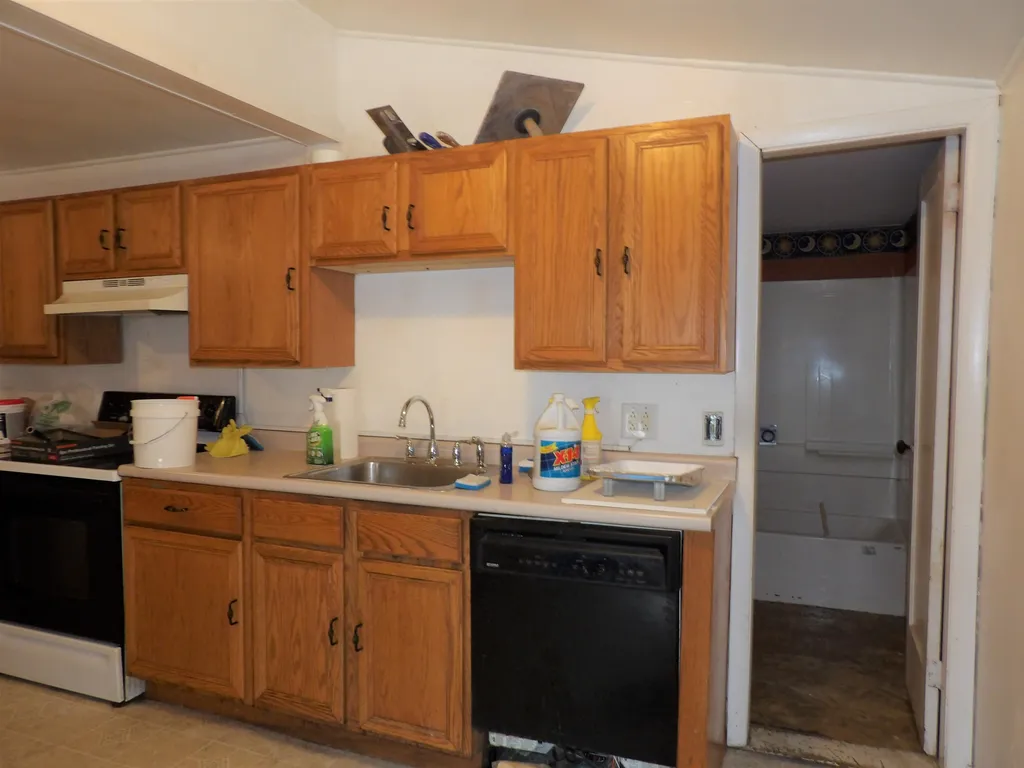 16 Glines Park Road Northfield NH 03276