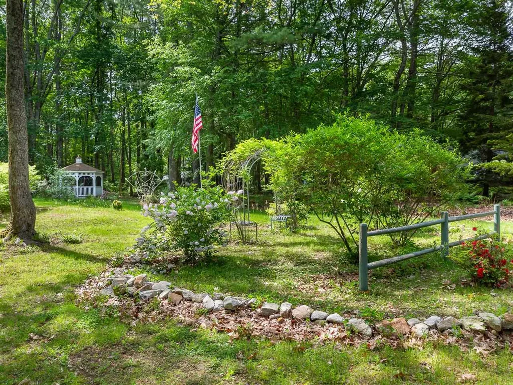 33 Meadowbrook Drive Barrington NH 03825