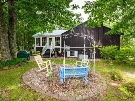 33 Meadowbrook Drive Barrington NH 03825