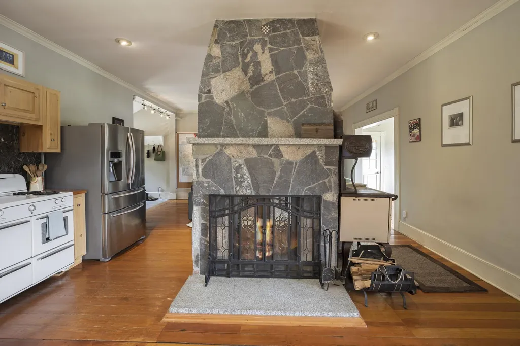 182 Center Street Wolfeboro NH 03894