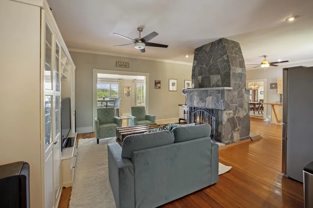 182 Center Street Wolfeboro NH 03894