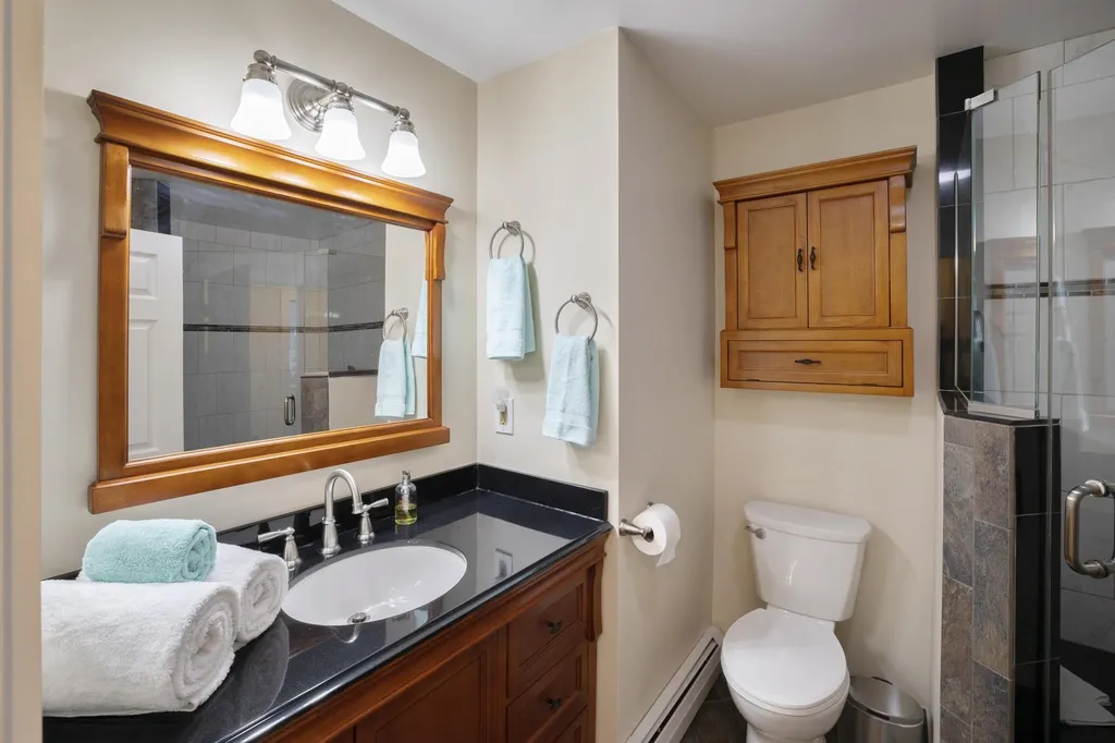 182 Center Street Wolfeboro NH 03894