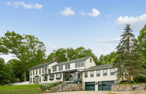 182 Center Street Wolfeboro NH 03894