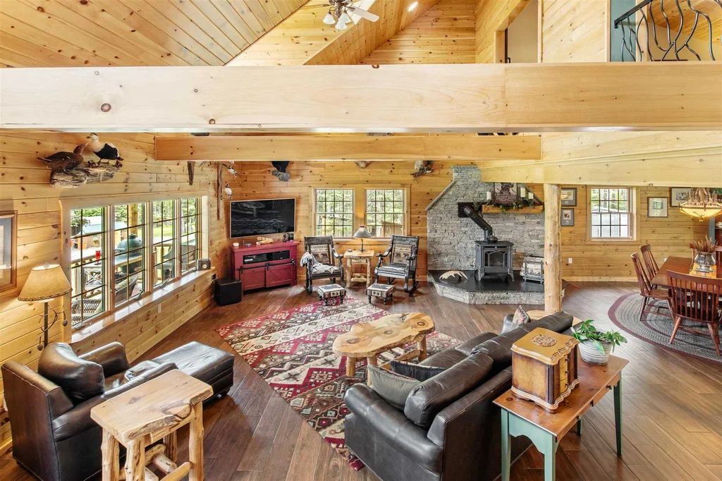 25 Landry Drive Pittsburg NH 03592