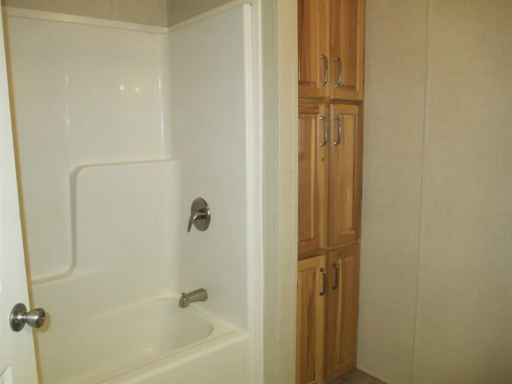 1 New Yorker Drive Allenstown NH 03275