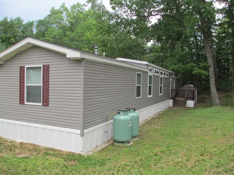 1 New Yorker Drive Allenstown NH 03275