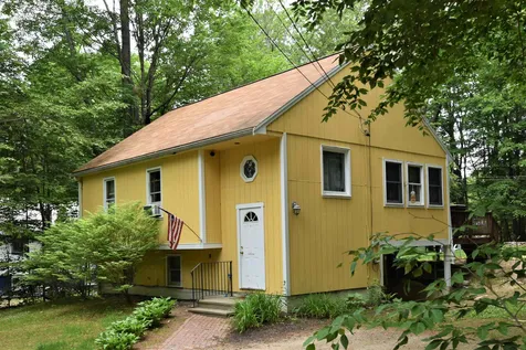 27 Dudley Drive Middleton NH 03887