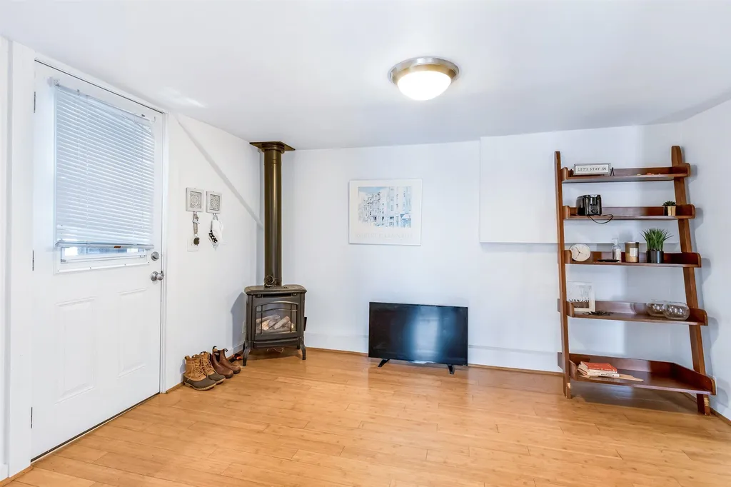 122 Maple Street Burlington VT 05401