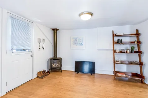 122 Maple Street Burlington VT 05401