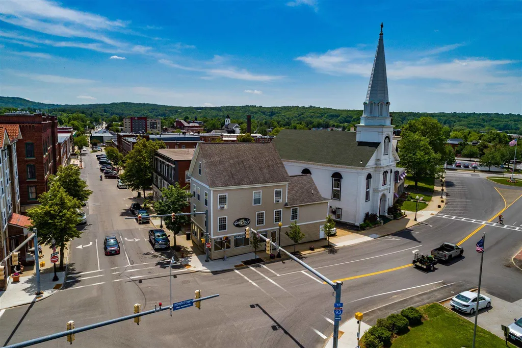 674-676 Main Street Laconia NH 03246