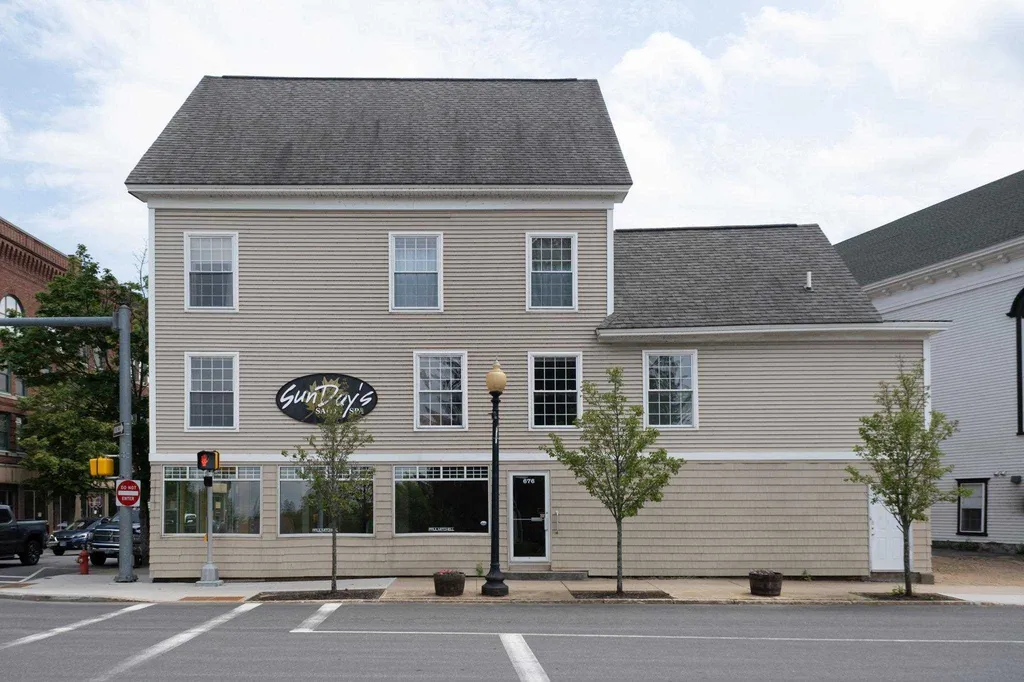 674-676 Main Street Laconia NH 03246