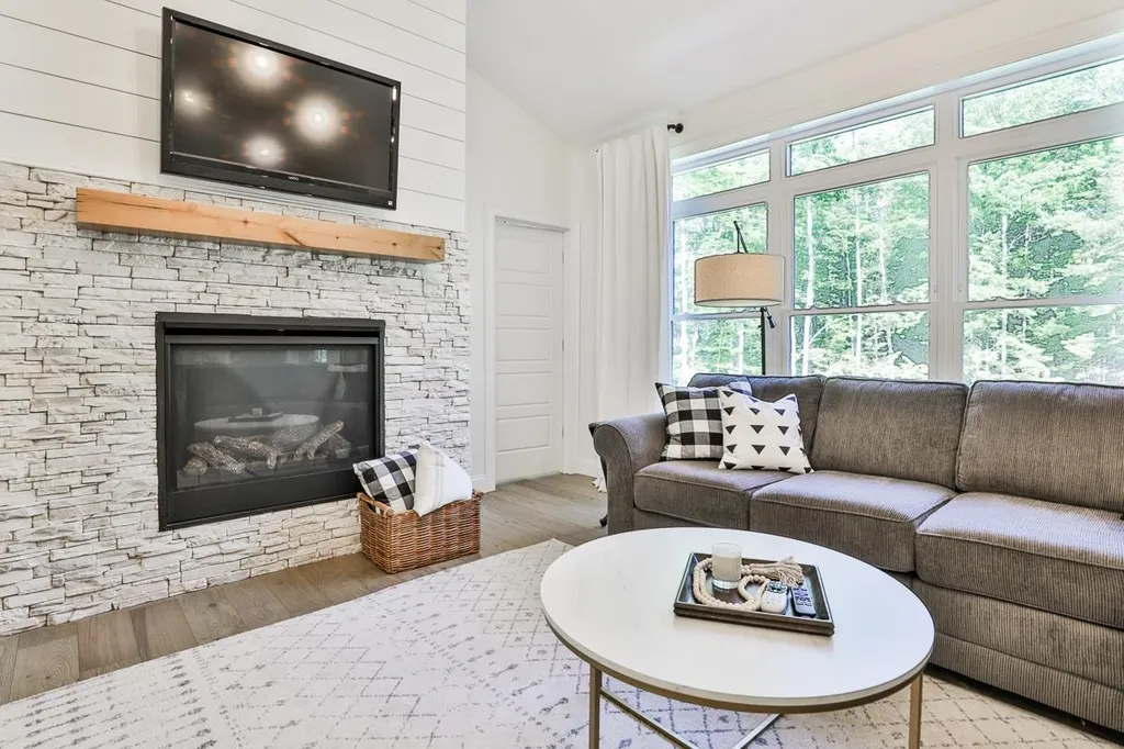 8 Dutton Circle Mont Vernon NH 03057