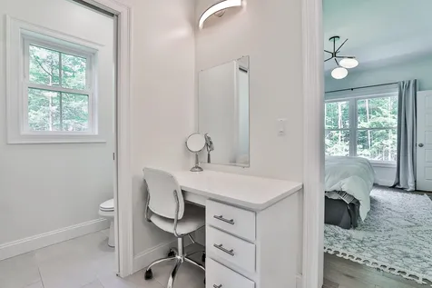 8 Dutton Circle Mont Vernon NH 03057