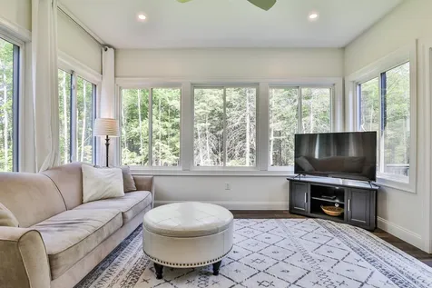 8 Dutton Circle Mont Vernon NH 03057