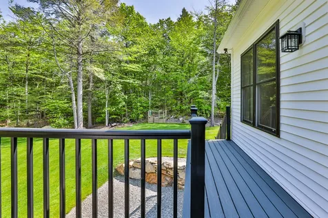 8 Dutton Circle Mont Vernon NH 03057