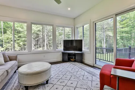 8 Dutton Circle Mont Vernon NH 03057