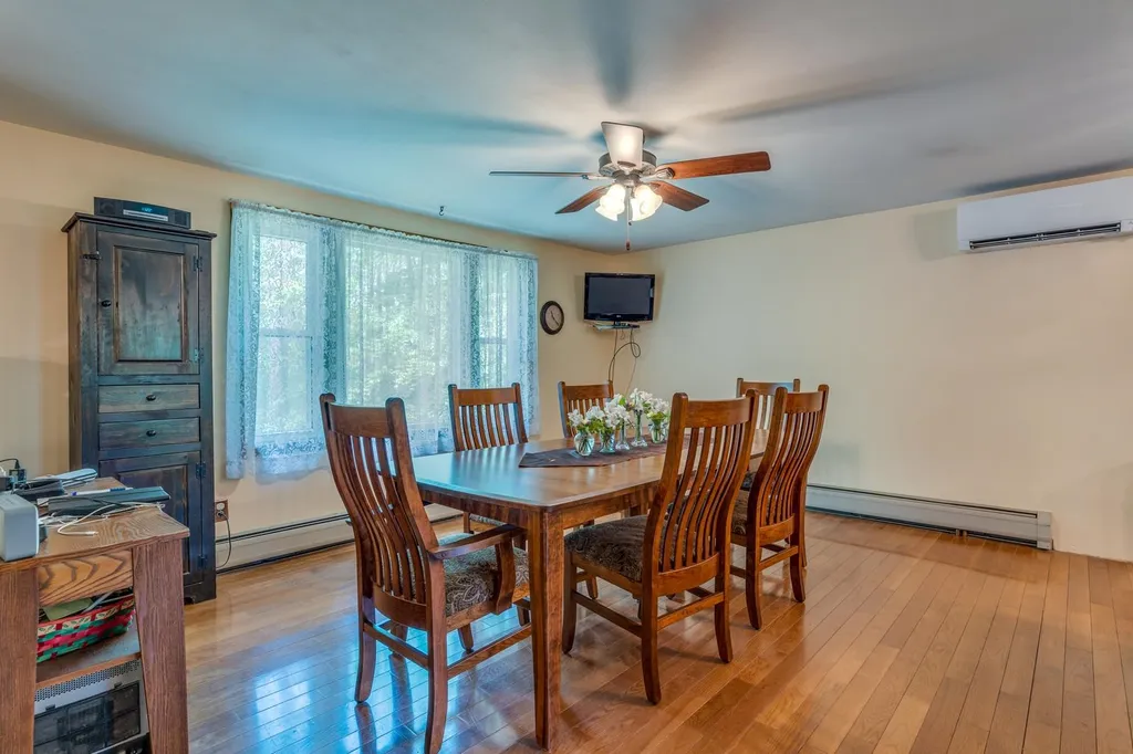 241 Chester Road Fremont NH 03044
