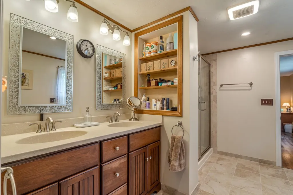 241 Chester Road Fremont NH 03044