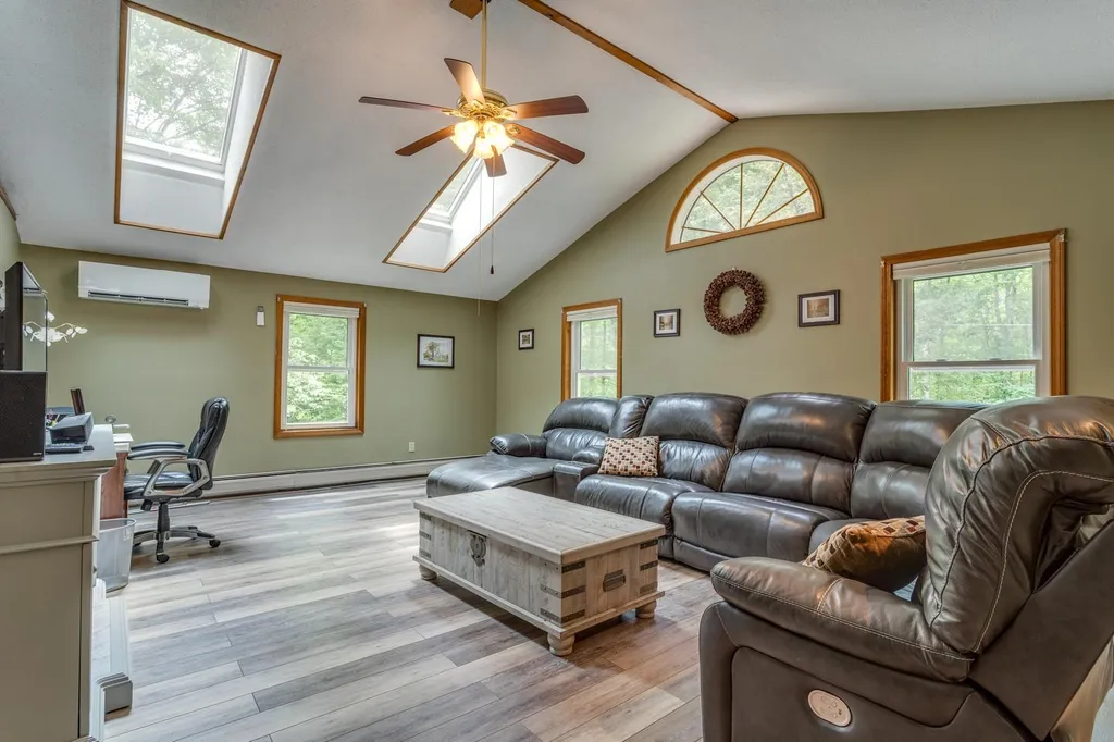 241 Chester Road Fremont NH 03044