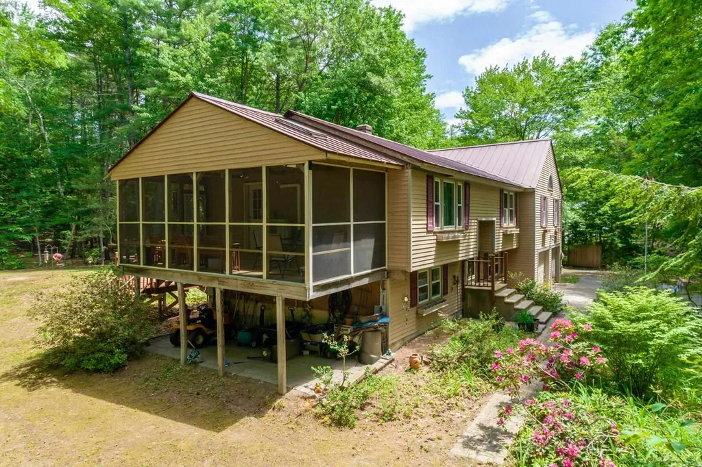 241 Chester Road Fremont NH 03044