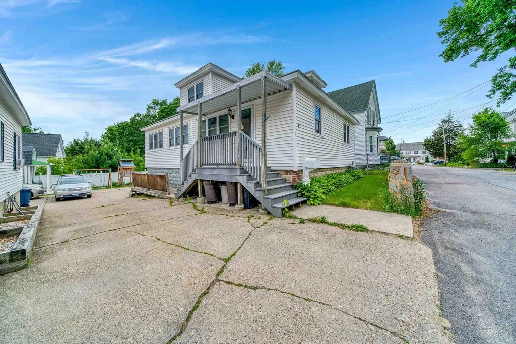 9 Cherry Street Nashua NH 03060