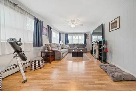 9 Cherry Street Nashua NH 03060