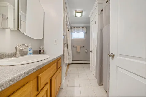 9 Cherry Street Nashua NH 03060