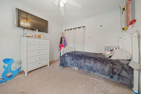 9 Cherry Street Nashua NH 03060