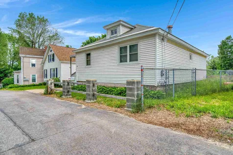 9 Cherry Street Nashua NH 03060