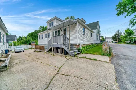 9 Cherry Street Nashua NH 03060