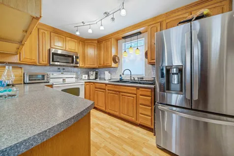 9 Cherry Street Nashua NH 03060