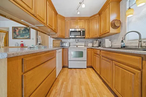 9 Cherry Street Nashua NH 03060