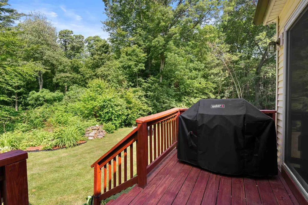 7L Bonnie Lane Derry NH 03038