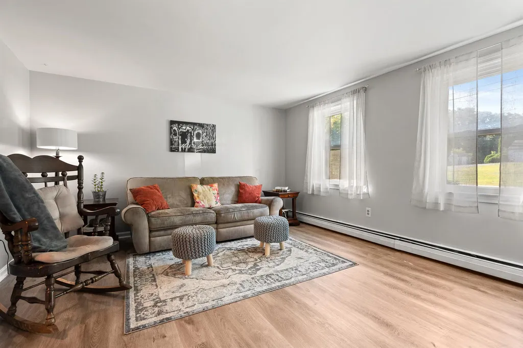 7L Bonnie Lane Derry NH 03038