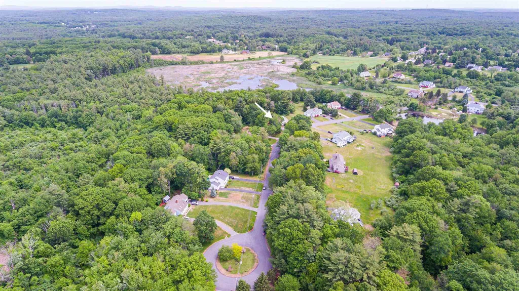 7L Bonnie Lane Derry NH 03038