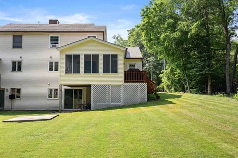7l Bonnie Lane Derry NH 03038