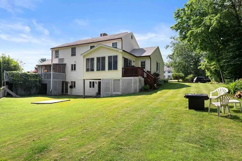 7l Bonnie Lane Derry NH 03038
