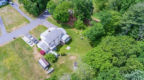 7l Bonnie Lane Derry NH 03038