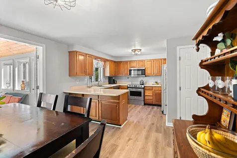 7l Bonnie Lane Derry NH 03038